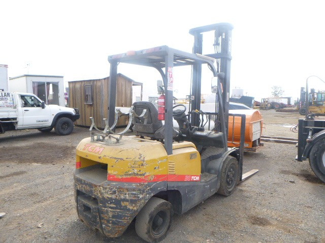 TCM FHG30 FORKLIFT