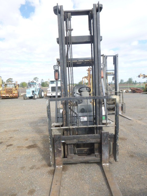 TCM FHG30 FORKLIFT