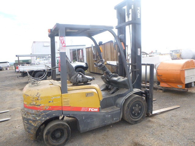 TCM FHG30 FORKLIFT