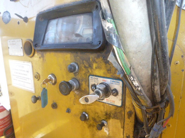 1986 GRIERSON MOBILE TRACTOR CRANE