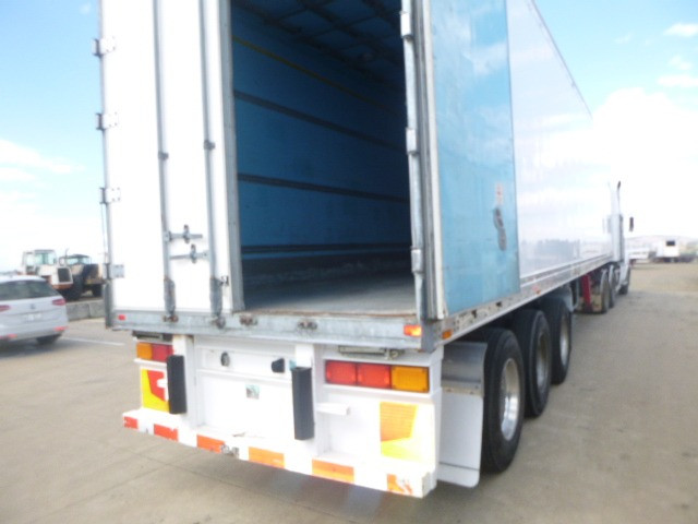 2006 MAXITRANS REFRIGERATED TRAILER 