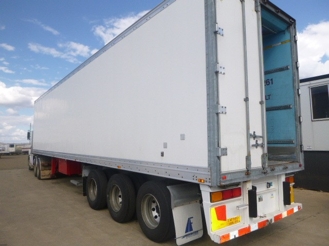 2006 MAXITRANS REFRIGERATED TRAILER 
