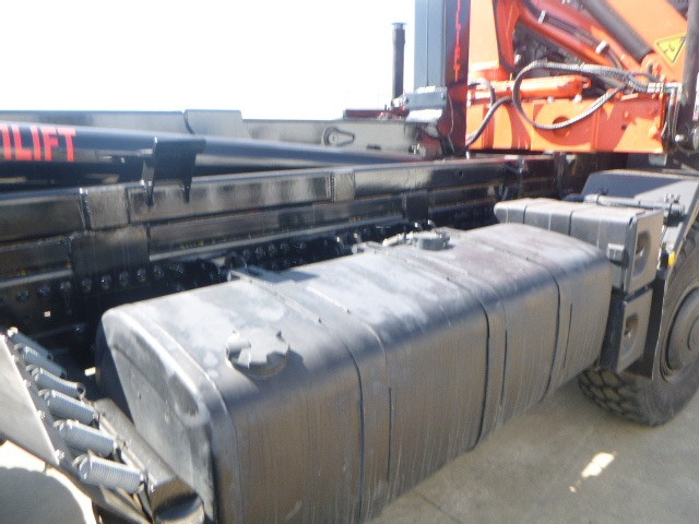 2014 RENAULT KERAX CRANE TRUCK