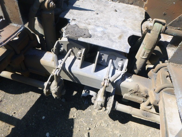 CUSTOM PARTS TRAILER TRI-AXLE SUSPENSION