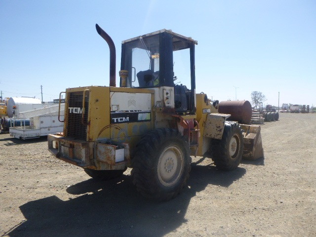 TCM 830 SERIES LOADER