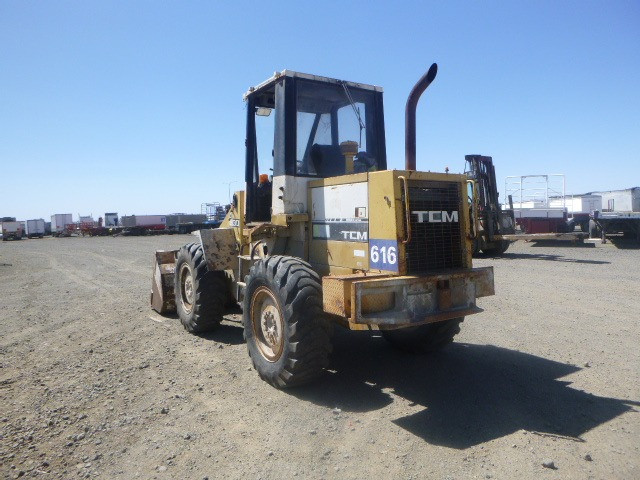 TCM 830 SERIES LOADER