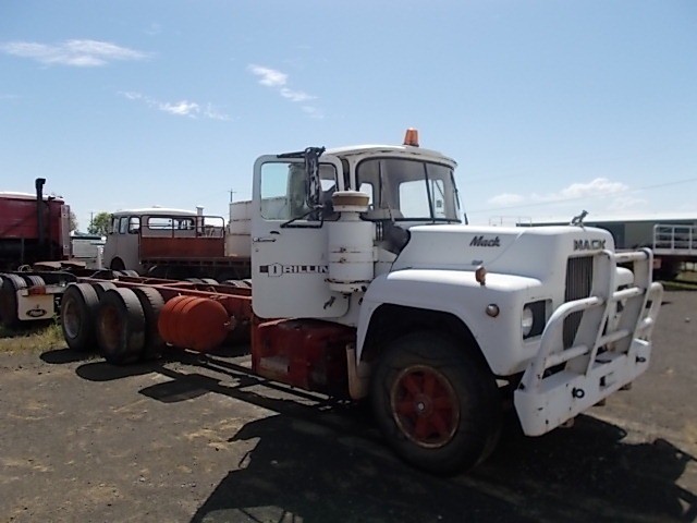 MACK R MODEL R MODEL MACK TRUCK PRIMEMOVER