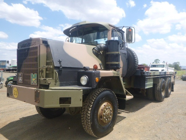 1982 MACK R 6X6 CARGO TRUCK MACK R 6X6 CARGO TRUCK TRUCK TRAY