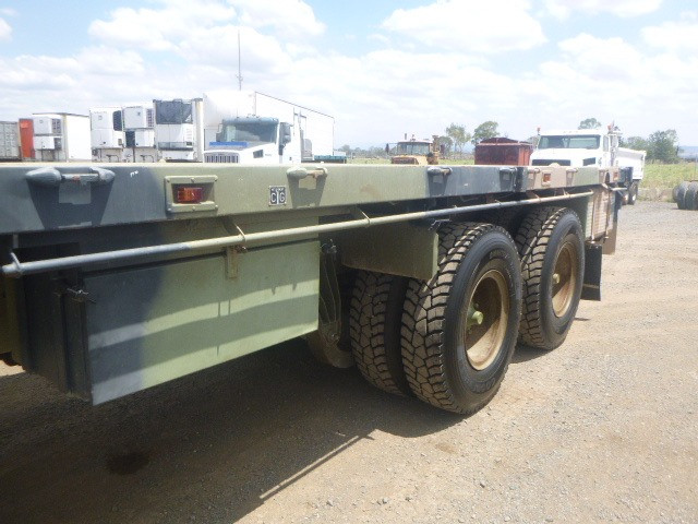 1982 MACK R 6X6 CARGO TRUCK MACK R 6X6 CARGO TRUCK TRUCK TRAY