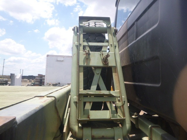 1982 MACK R 6X6 CARGO TRUCK MACK R 6X6 CARGO TRUCK TRUCK TRAY