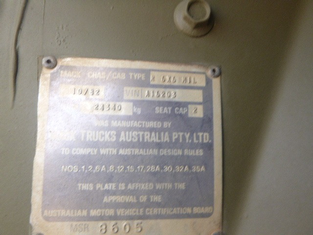1982 MACK R 6X6 CARGO TRUCK MACK R 6X6 CARGO TRUCK TRUCK TRAY