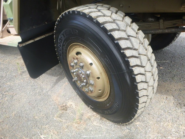 1982 MACK R 6X6 ARMY CARGO TRUCK