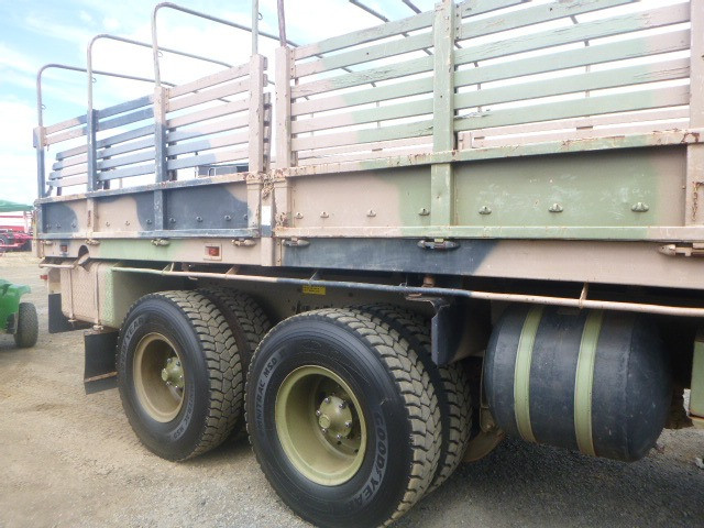 1982 MACK R 6X6 ARMY CARGO TRUCK