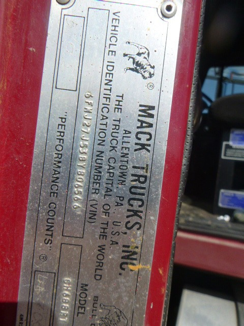 1990 MACK CHR CAR TRANSPORTER TRUCK CAR TRANSPORTER