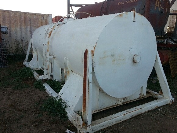 UNKNOWN STAINLESS STEEL TANK STAINLESS STEEL TANK IRRIGATION/WATER TANK