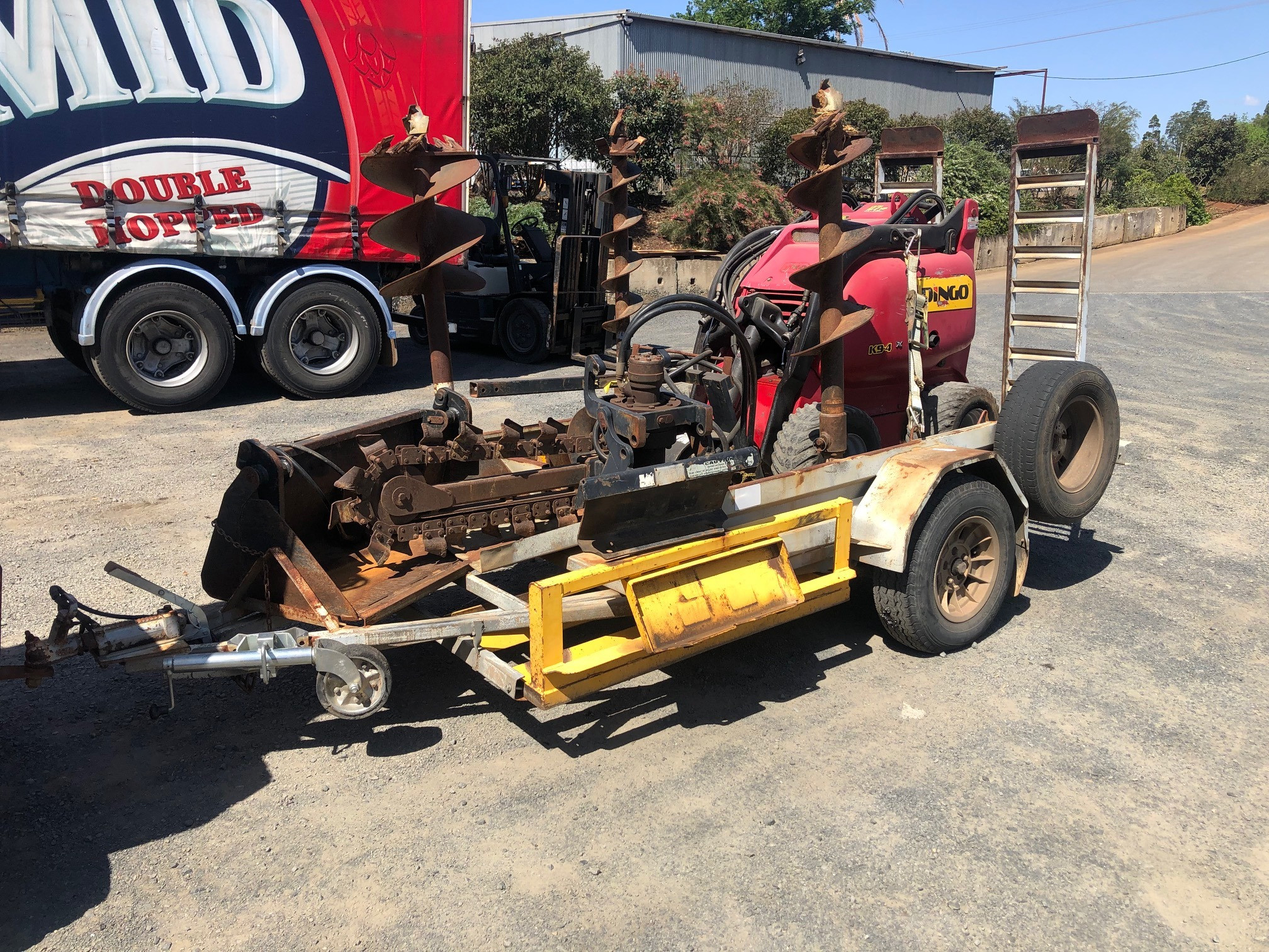 DINGO K9 SKID STEER LOADER