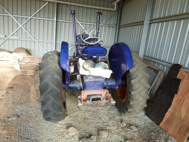 1949 FORDSON MAJOR FORDSON MAJOR TRACTOR TRACTOR 2WD