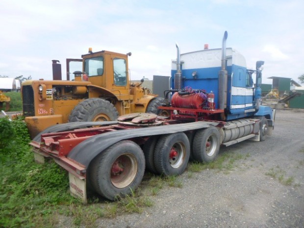 2004 MACK CHR TRI DRIVE 200T RATED MANUAL PRIMEMOVER