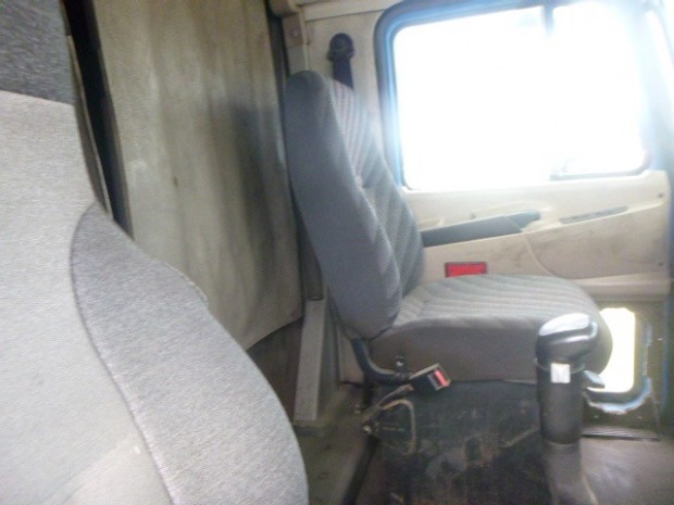 2004 MACK CHR TRI DRIVE 200T RATED MANUAL PRIMEMOVER