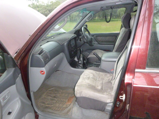 2000 TOYOTA LAND CRUISER NZJ105 LIGHT COMMERCIAL WAGON