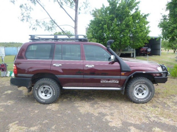2000 TOYOTA LAND CRUISER NZJ105 LIGHT COMMERCIAL WAGON