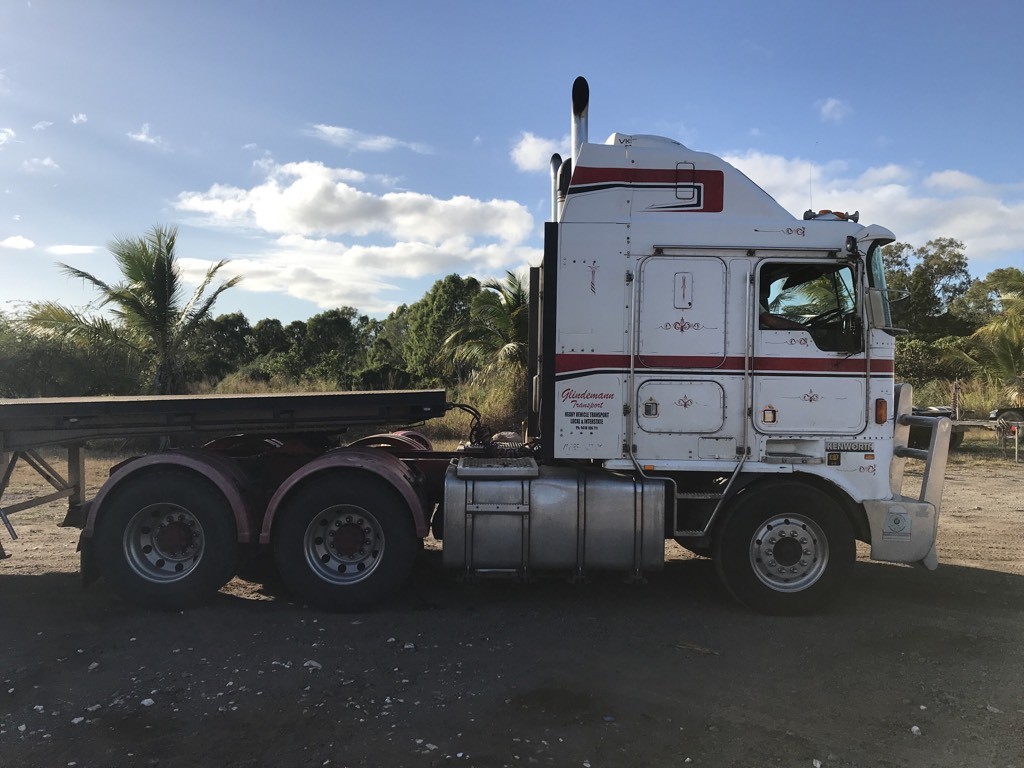 2001 KENWORTH K104 KENWORTH K104 PRIME MOVER TRUCK MANUAL PRIMEMOVER
