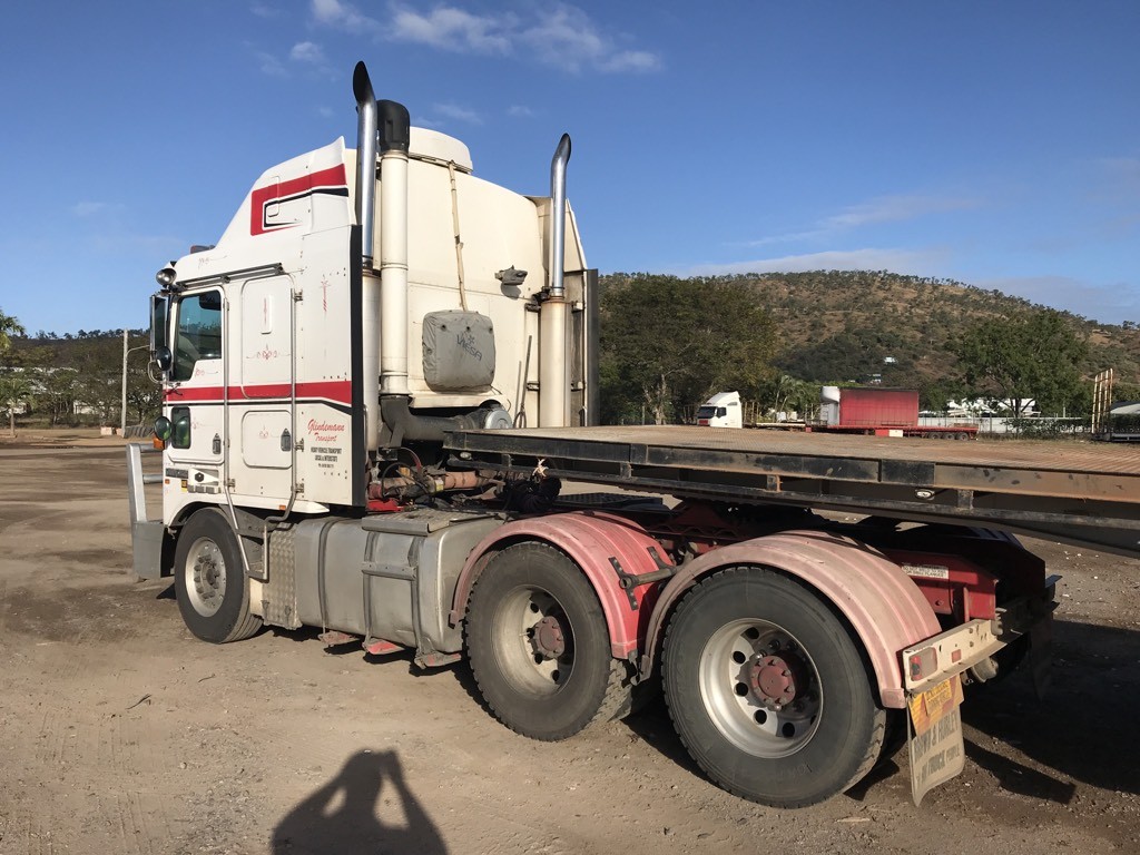 2001 KENWORTH K104 KENWORTH K104 PRIME MOVER TRUCK MANUAL PRIMEMOVER