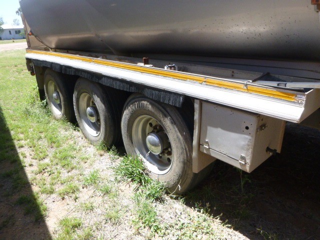 1989 HOCKNEY ALCAN SEMI TANKER TRAILER