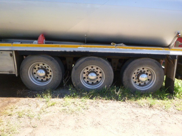 1989 HOCKNEY ALCAN SEMI TANKER TRAILER