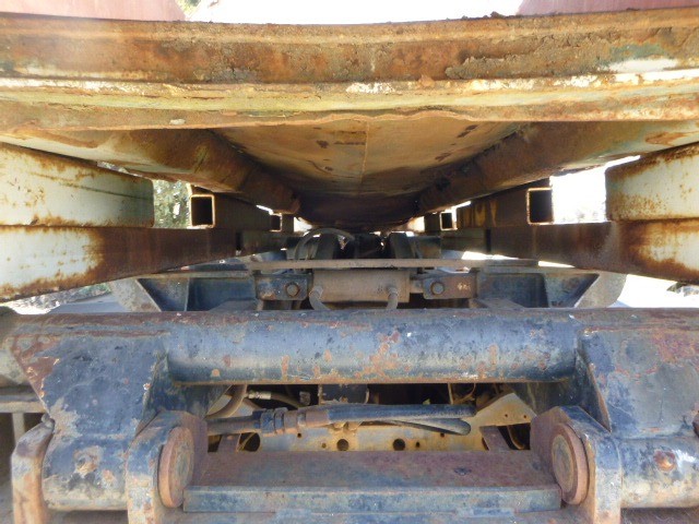 INTERNATIONAL ACCO T2670 HOOKLIFT/BI FOLD TRUCK