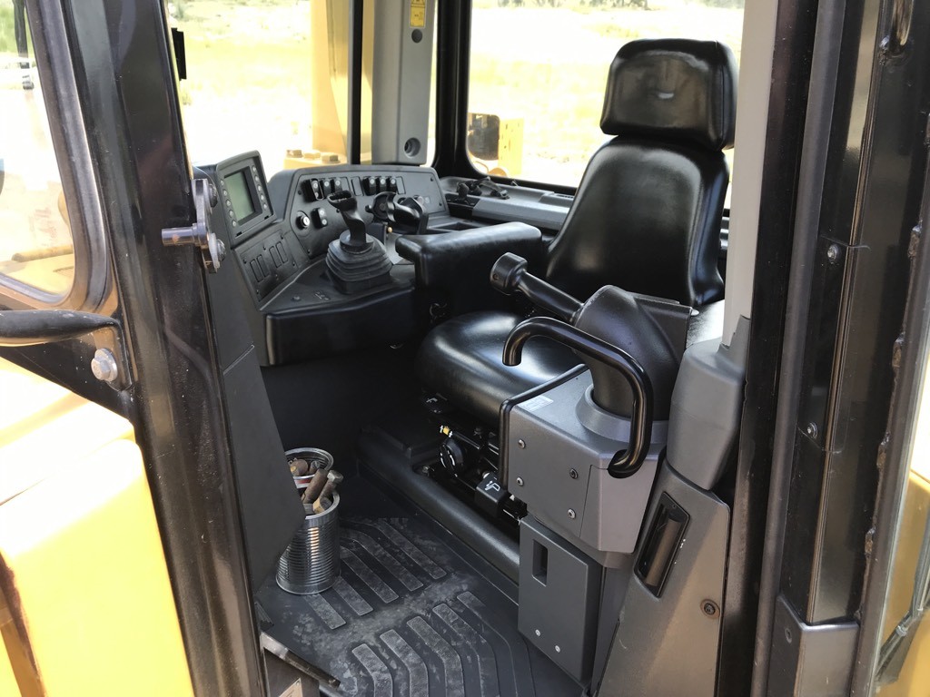 CATERPILLAR D8T HIGHTRACK DOZER DOZER STD TRACKED-DOZER