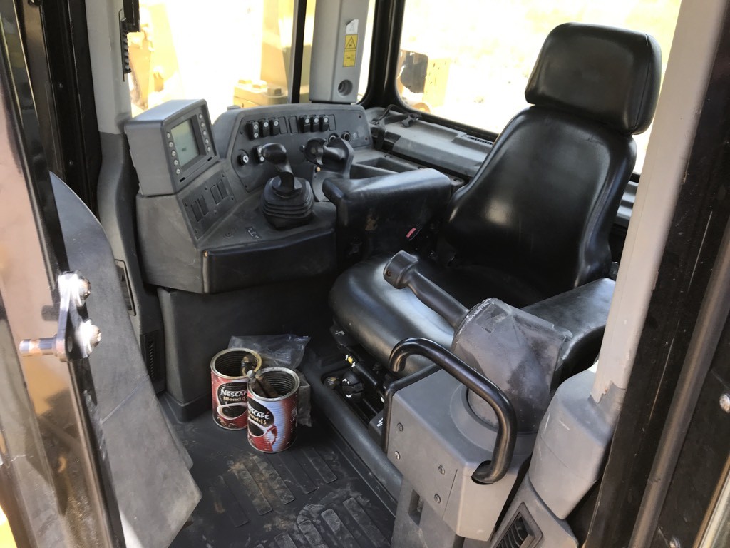 CATERPILLAR D8T HIGHTRACK DOZER DOZER STD TRACKED-DOZER