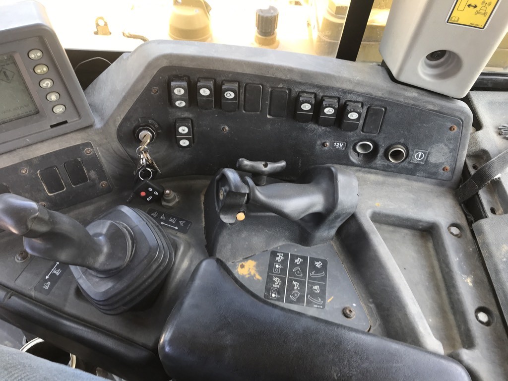CATERPILLAR D8T HIGHTRACK DOZER DOZER STD TRACKED-DOZER