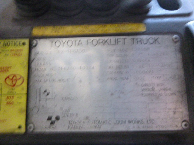 2000 TOYOTA FDT25 FORKLIFT