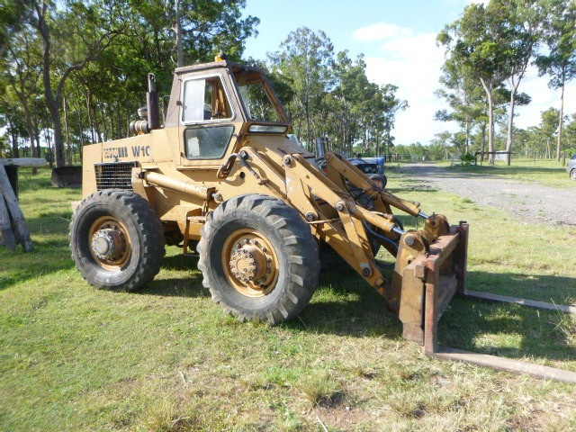1975 CASE W10 FRONT END LOADER