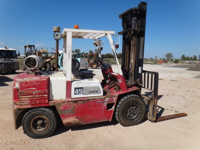 1988 KOMATSU FG45 LPG / PETROL COUNTERBALANCE FORKLIFT