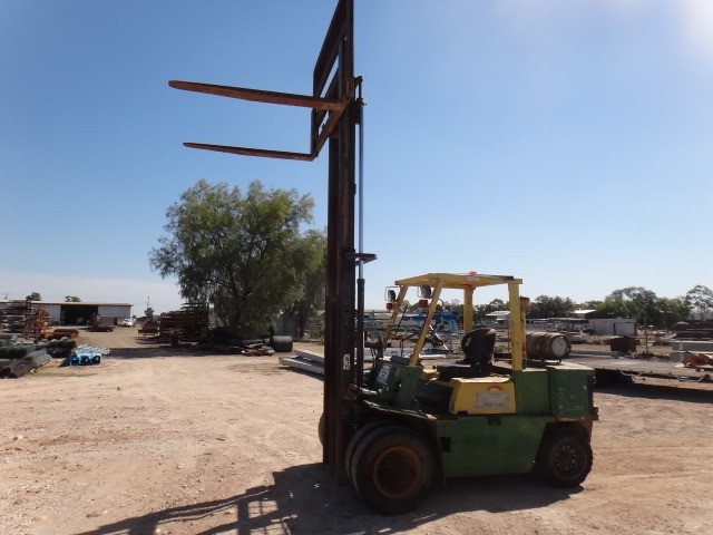 KOMATSU FG40-4 LPG / PETROL COUNTERBALANCE FORKLIFT