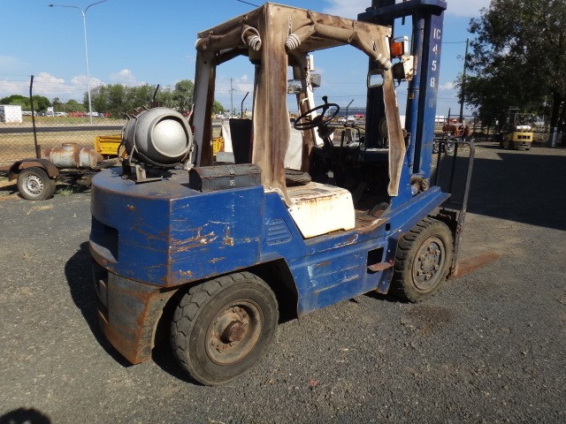 1989 LINDE H30 3 TONNE FORKLIFT