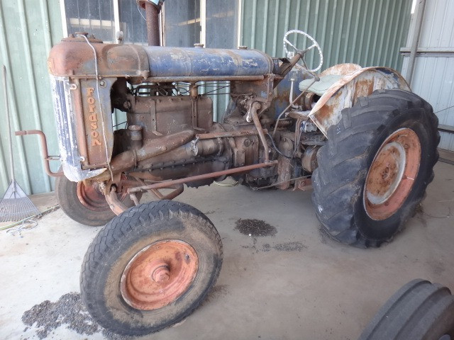 FORDSON MAJOR TRACTOR 