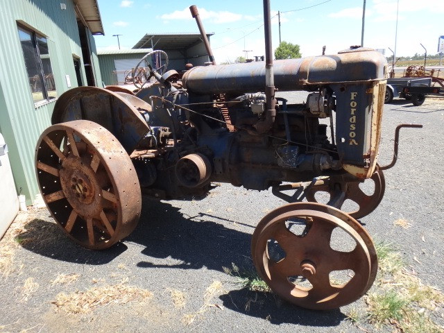 FORDSON MAJOR TRACTOR