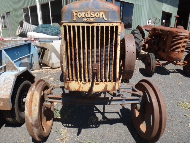 FORDSON MAJOR TRACTOR