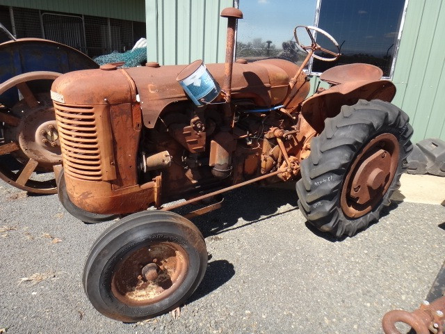 CASE IH SEX MODEL 2WD TRACTOR