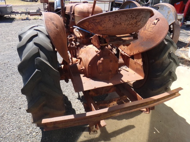 CASE IH SEX MODEL 2WD TRACTOR