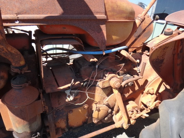 CASE IH SEX MODEL 2WD TRACTOR