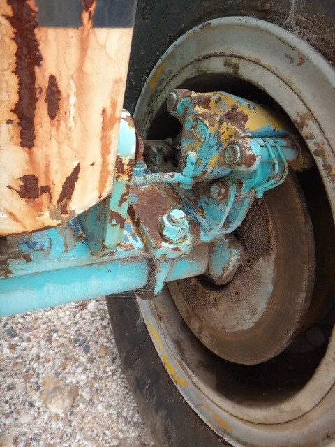 CHAMBERLAIN TC36 SERIES CRANE TRACTOR 2WD