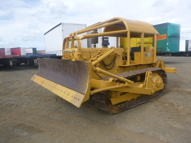 CATERPILLAR CAT D4D 49J STD TRACKED-DOZER