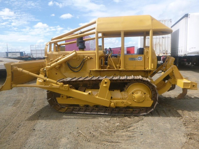 CATERPILLAR CAT D4D 49J STD TRACKED-DOZER