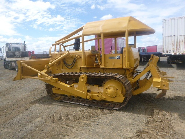 CATERPILLAR CAT D4D 49J STD TRACKED-DOZER