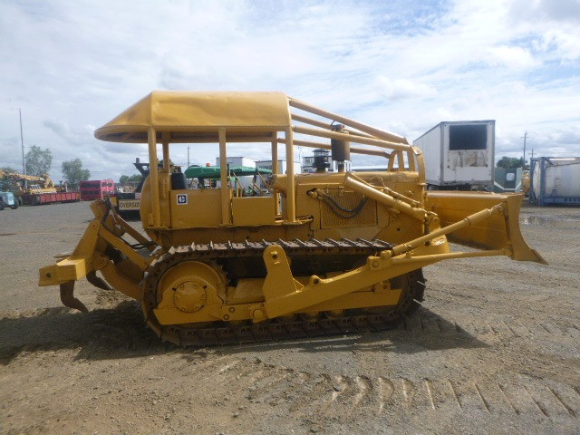 CATERPILLAR CAT D4D 49J STD TRACKED-DOZER
