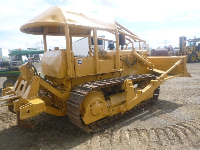 CATERPILLAR CAT D4D 49J STD TRACKED-DOZER